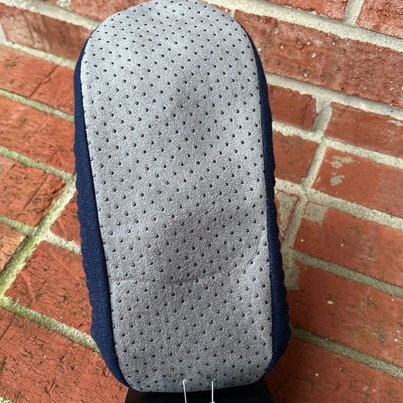 Cuddl Duds Navy Cable Knit/Faux Fur Stretch Slipper Socks - Picture 8 of 8